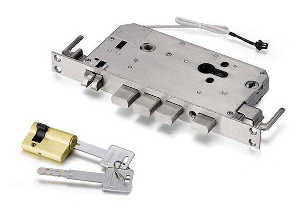 新青24小时上门开锁公司